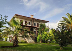 Villa Beta - 5min walk to beach, BBQ, Parking